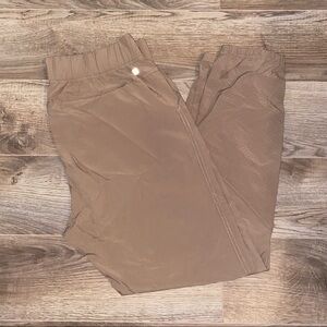 i.FiV5 Borealis soft weave jogger, light brown, large